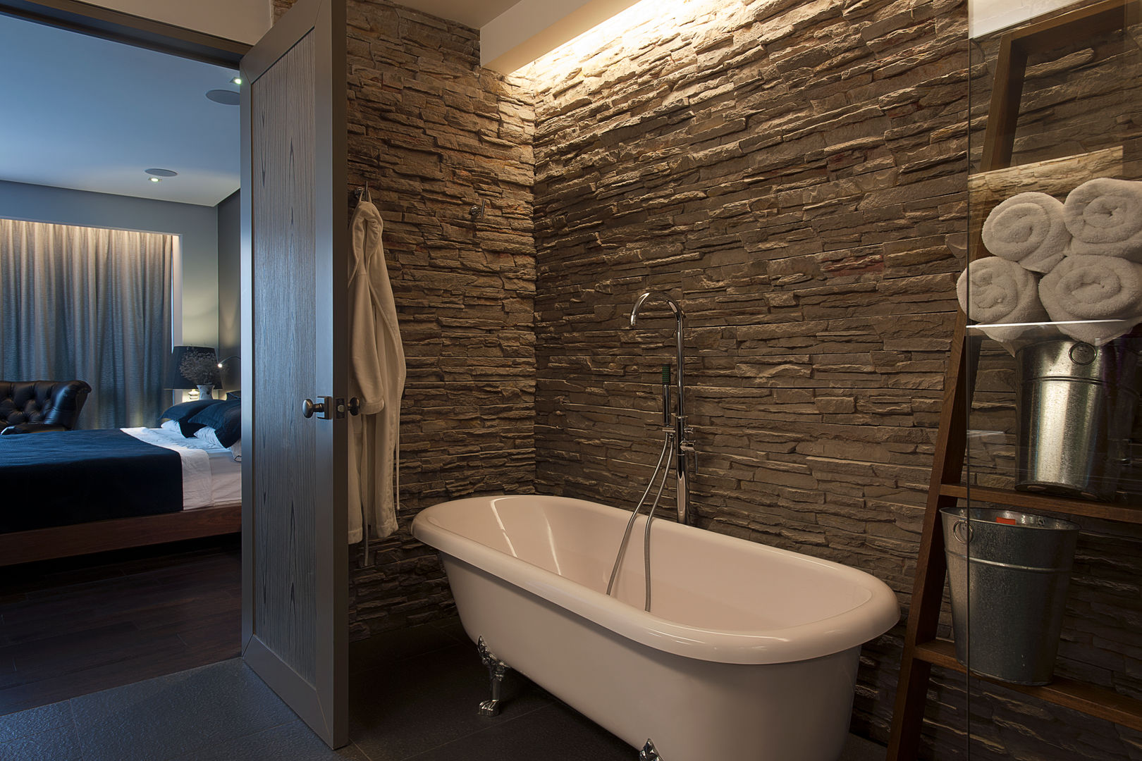 Departamento DL , kababie arquitectos kababie arquitectos Rustic style bathroom Bathtubs & showers
