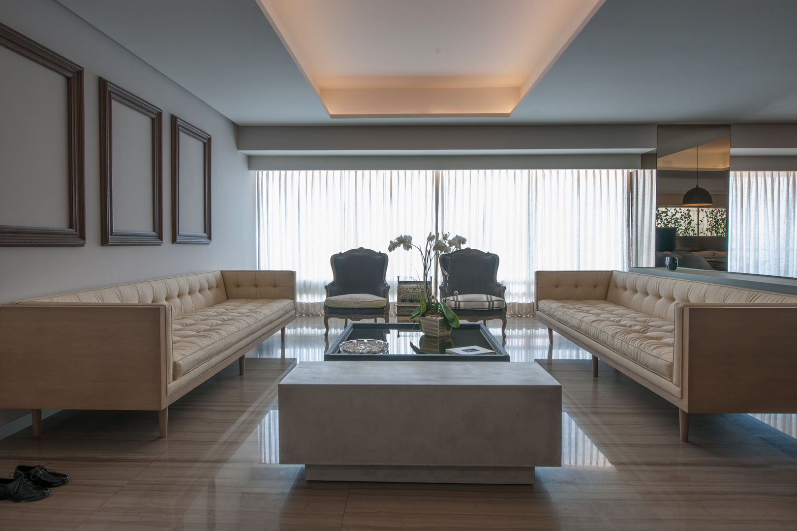 Departamento Club de Golf, kababie arquitectos kababie arquitectos Modern Living Room Sofas & armchairs