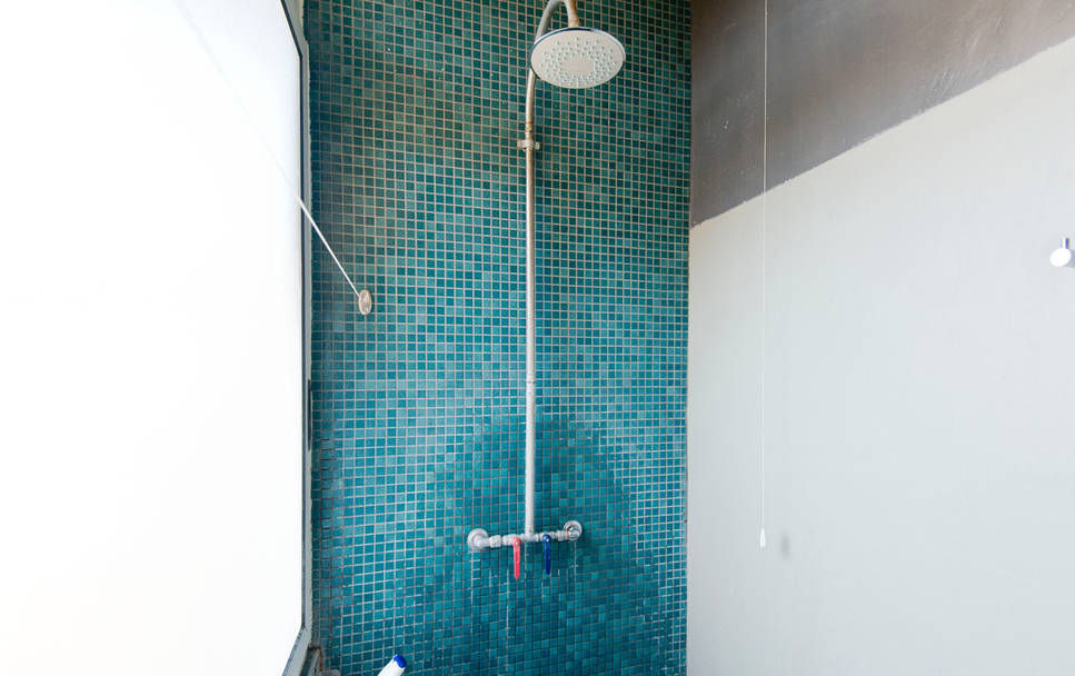 Bed and Breakfast | Home gallery, Roma, Spaghetticreative Spaghetticreative Kamar Mandi Gaya Industrial Bathtubs & showers