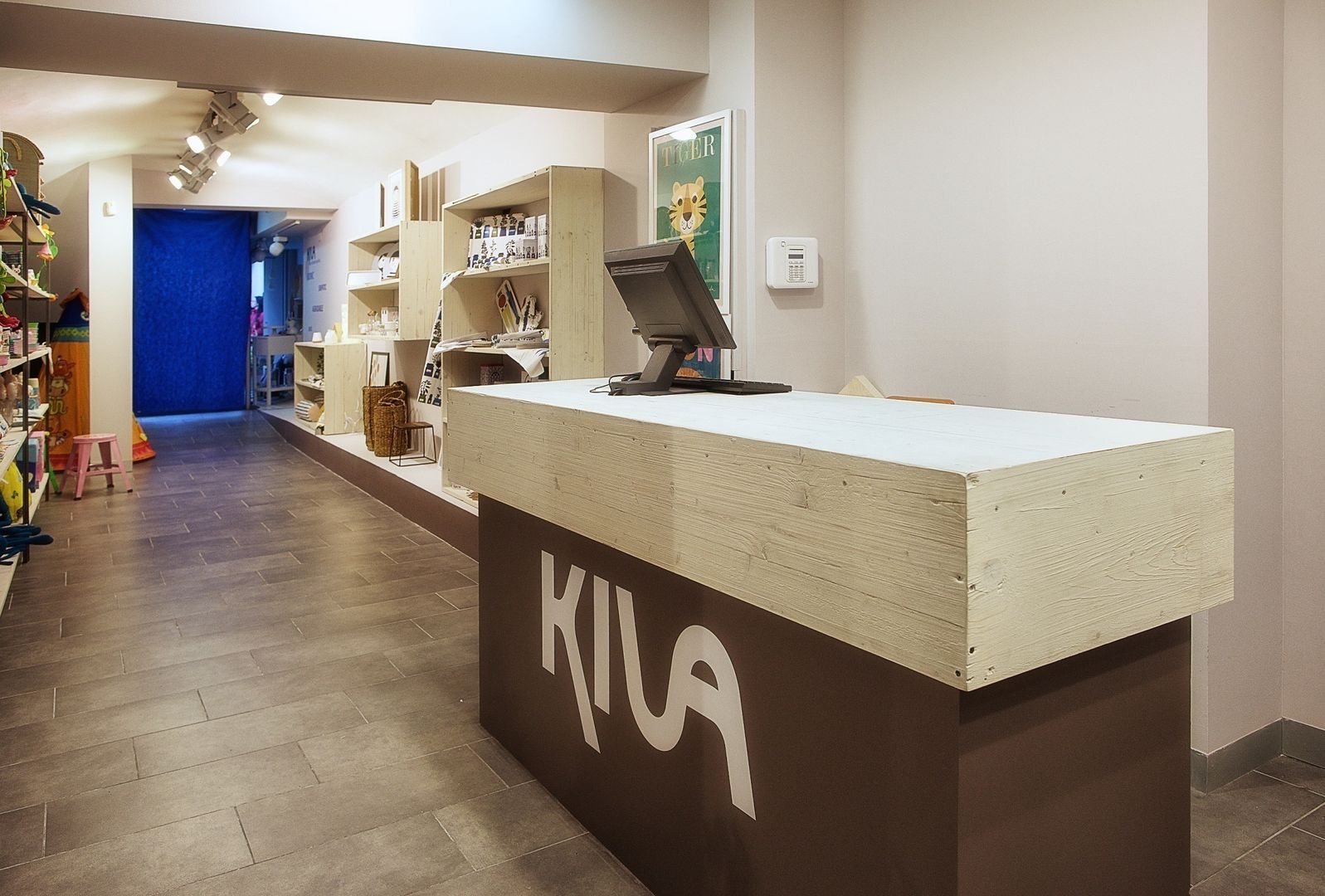 KIVA DEKO Sant Cugat del Vallès, Paletto's Furnature Paletto's Furnature Ruang Komersial Office spaces & stores