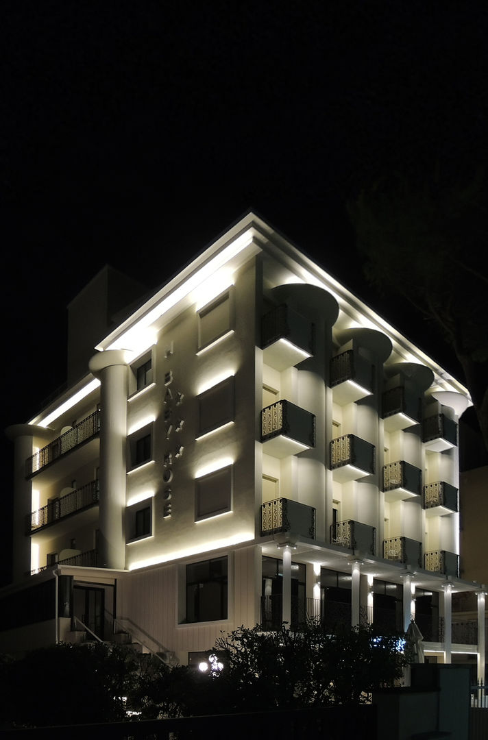 Restyling Hotel Baby, GHINELLI ARCHITETTURA GHINELLI ARCHITETTURA مساحات تجارية فنادق