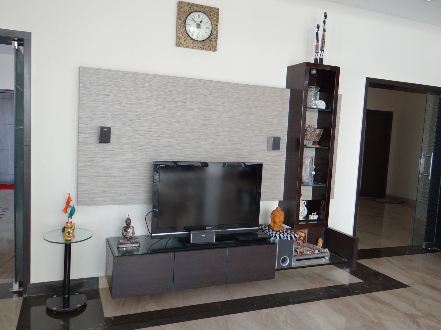 the tv unit in the living homify Living room