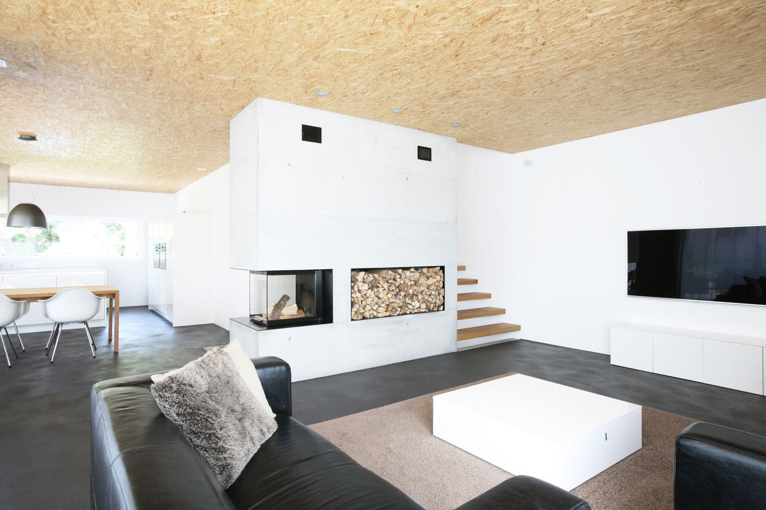 EFH Kirchberg, skizzenROLLE skizzenROLLE Modern living room