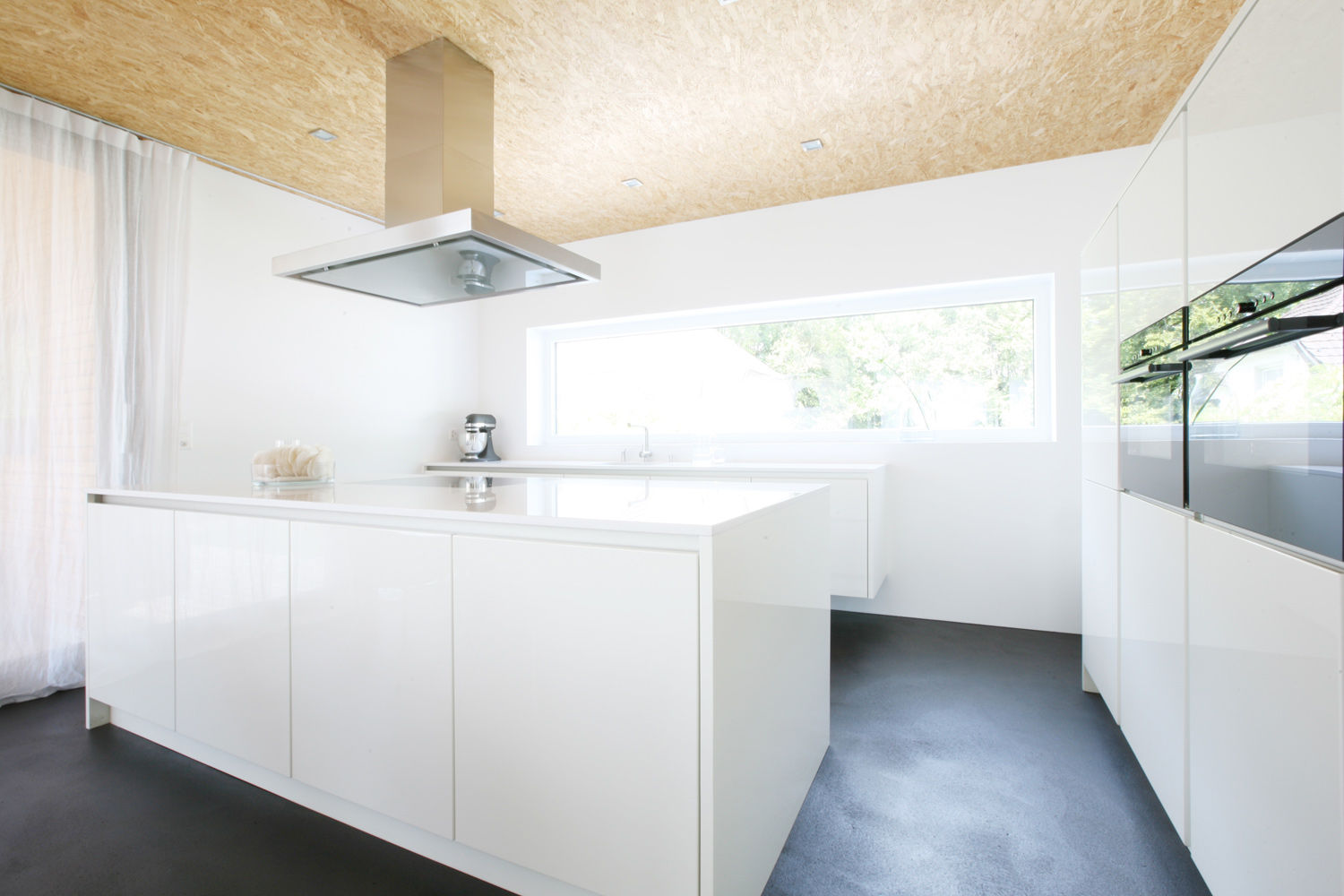 EFH Kirchberg, skizzenROLLE skizzenROLLE Modern kitchen