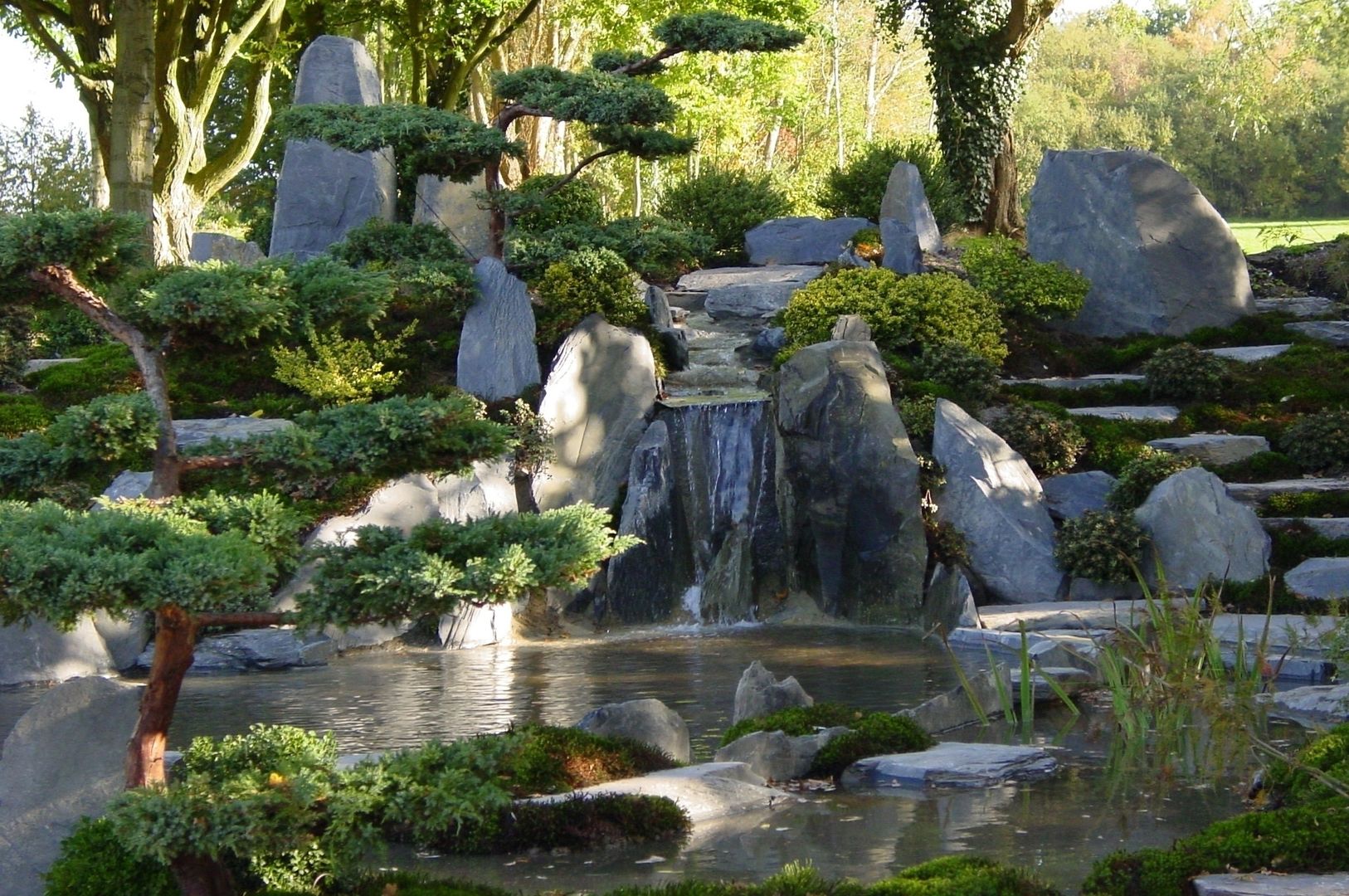 Wasser im Garten, Natur-Teiche, Schwimm-Teiche, Wasserfälle, Bachläufe, Tsukubai, japan-garten-kultur japan-garten-kultur Espaces commerciaux Hôpitaux