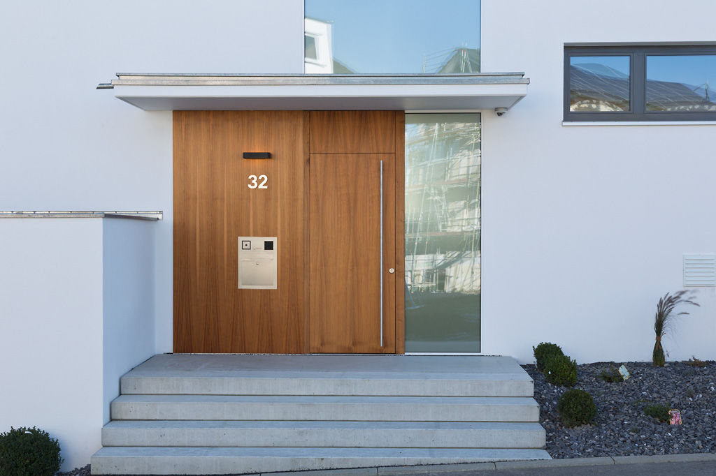 Großzügig und lichtdurchflutet: modernes Einfamilienhaus, m67 architekten m67 architekten Casas de estilo moderno