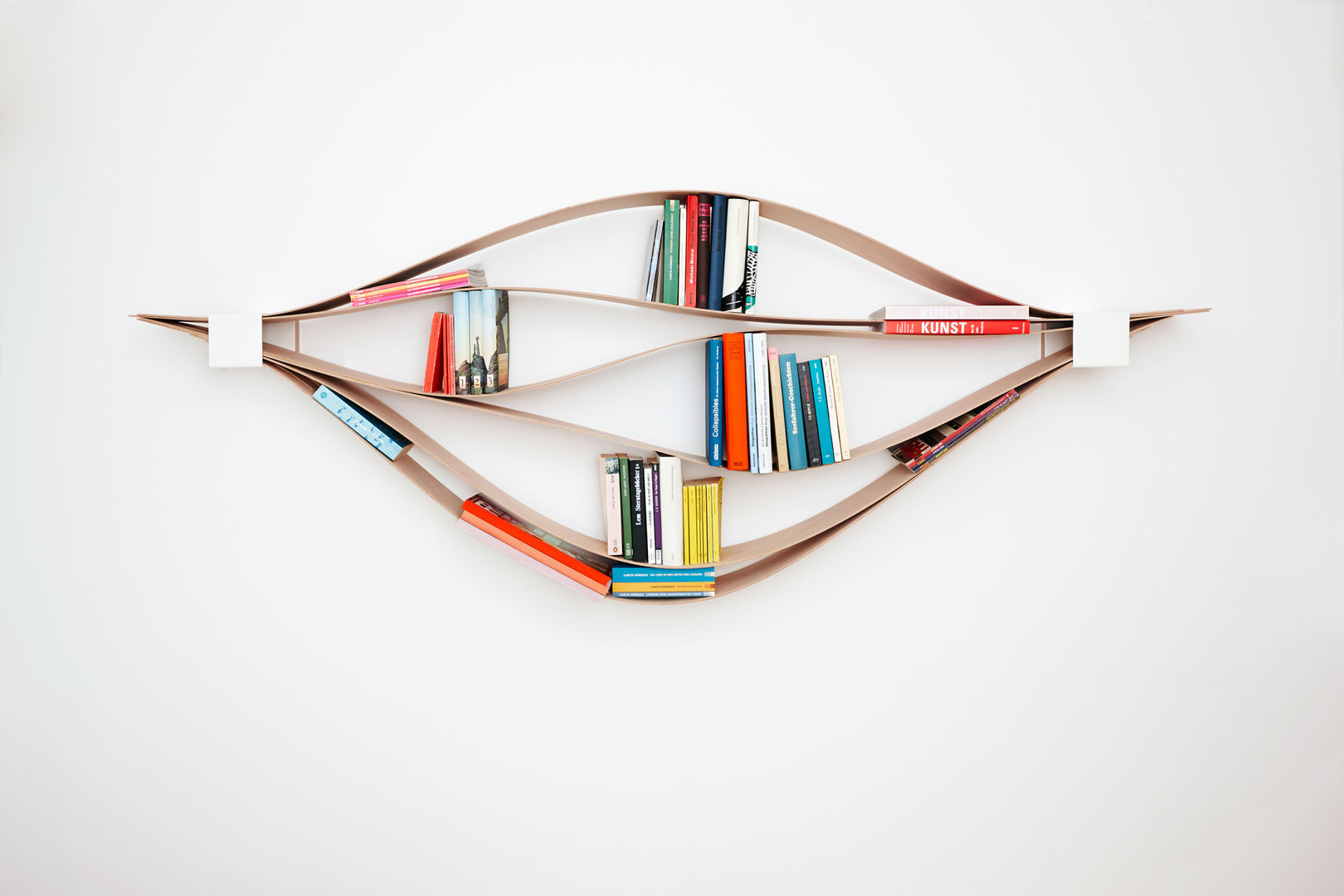 Chuck, flexible wall shelf, Neuvonfrisch - Möbel und Accessoires Neuvonfrisch - Möbel und Accessoires Modern living room Shelves