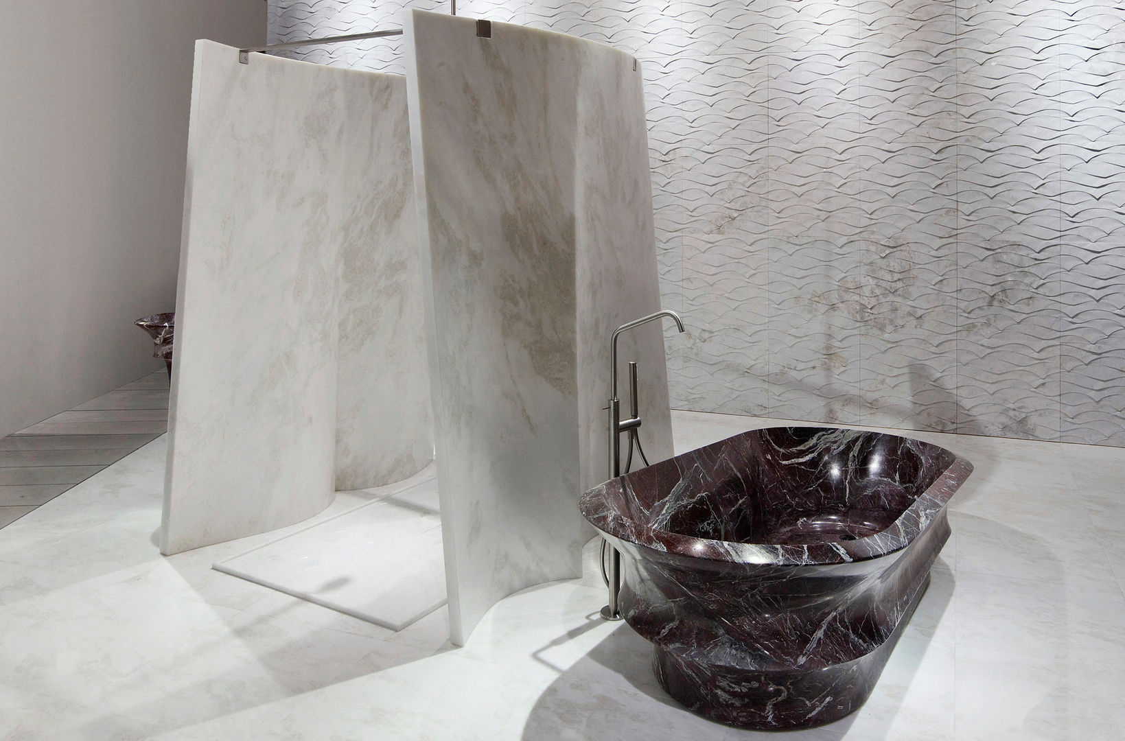 I Marmi del Doge, Raffaello Galiotto Raffaello Galiotto Phòng tắm phong cách hiện đại Bathtubs & showers