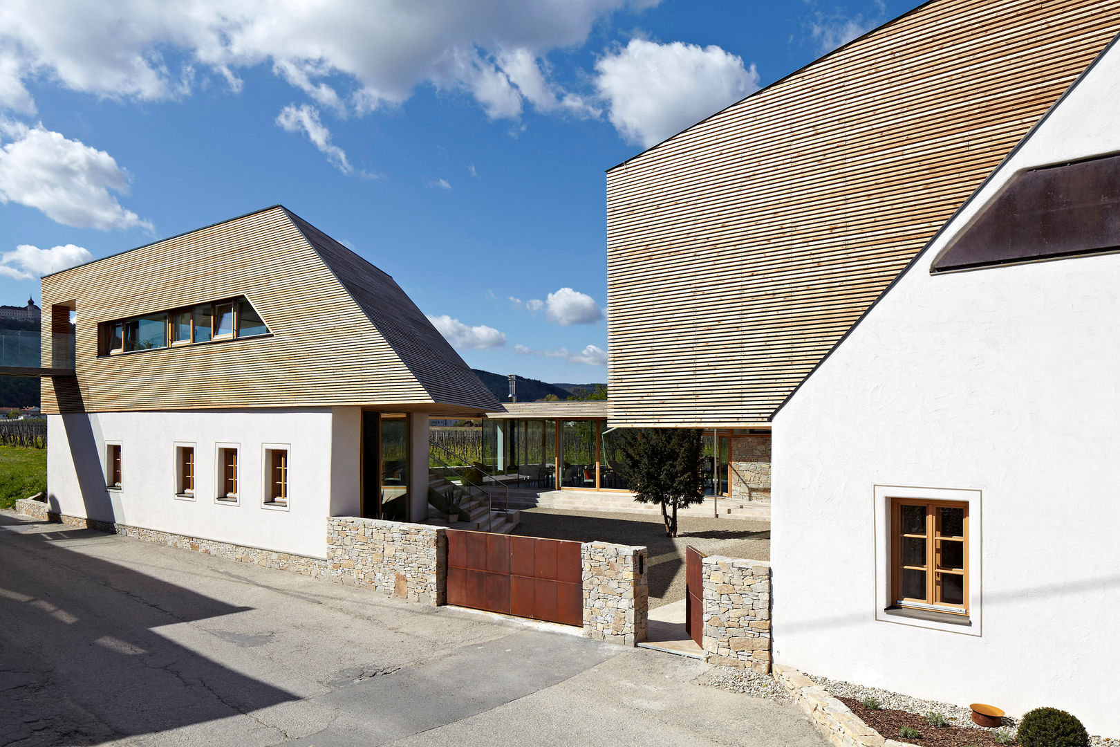 Weingut & Hotel Malat, TM Architektur ZT GmbH TM Architektur ZT GmbH Espaces commerciaux Hôtels