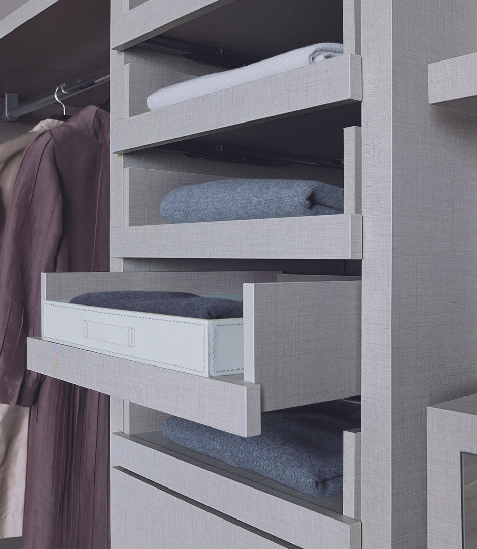 Linen Walk-in-wardrobes , Lamco Design LTD Lamco Design LTD Modern dressing room Wardrobes & drawers