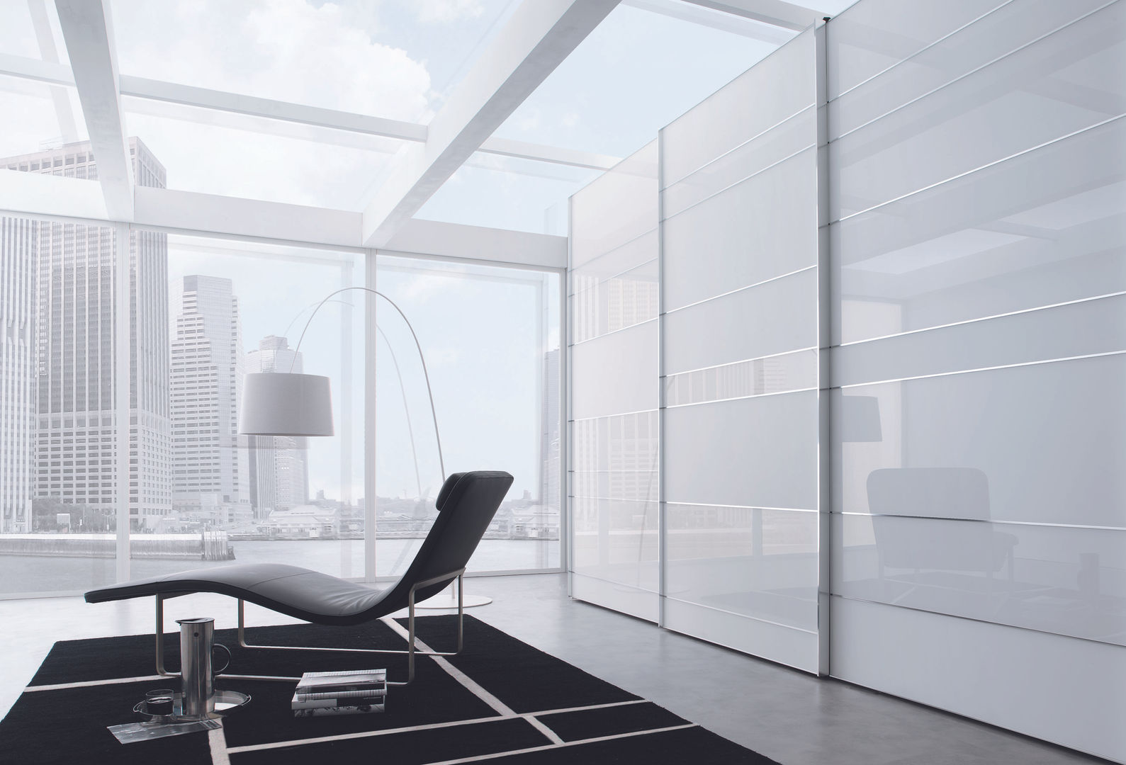 Segmenta in White glass Lamco Design LTD Dormitorios modernos Armarios y cómodas