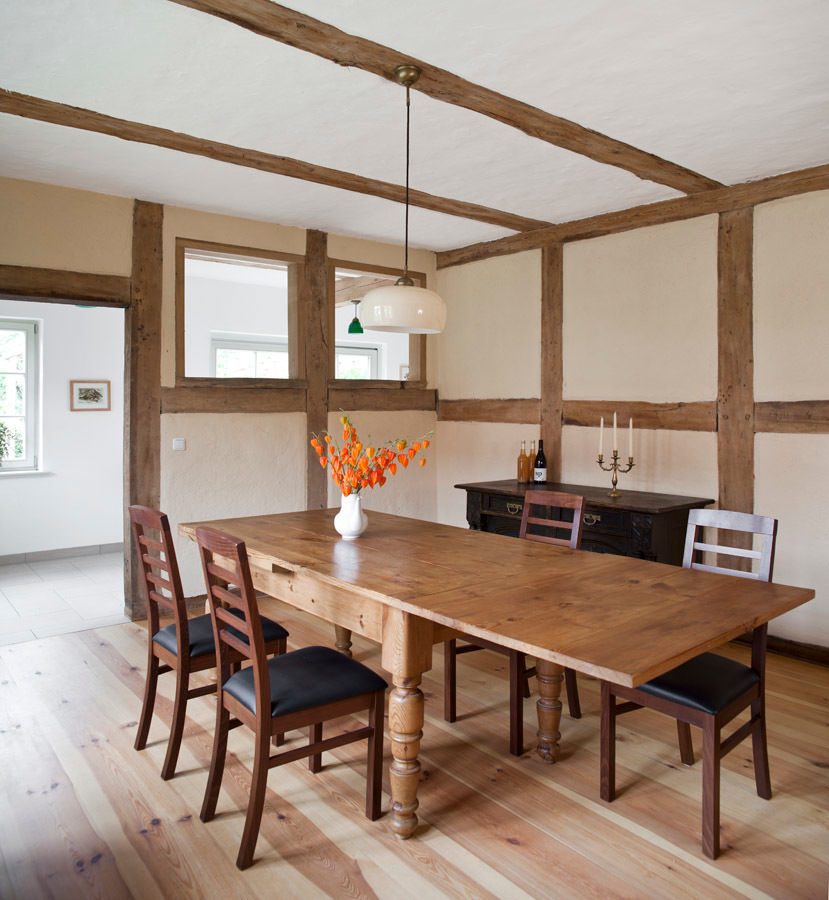 Fachwerkhaus Buchenhain, WOF-Planungsgemeinschaft WOF-Planungsgemeinschaft Country style dining room