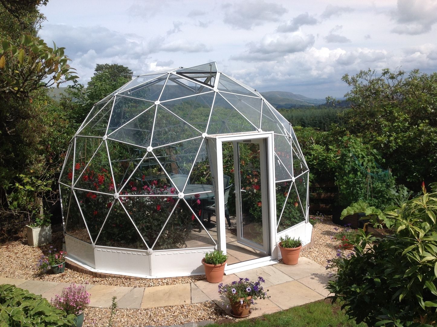 SOLARDOME Haven Solardome Industries Limited Jardines modernos