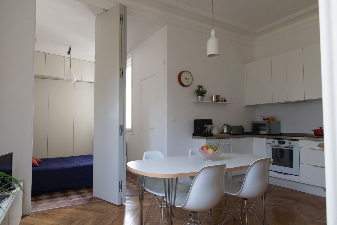 Appartement Martel, Paris 10e, Ramsés Salazar Architecte Ramsés Salazar Architecte غرفة السفرة