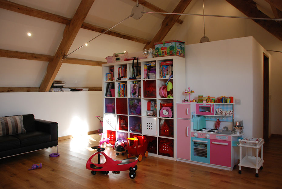Maer Barn, Bude, Cornwall homify Dormitorios infantiles modernos: