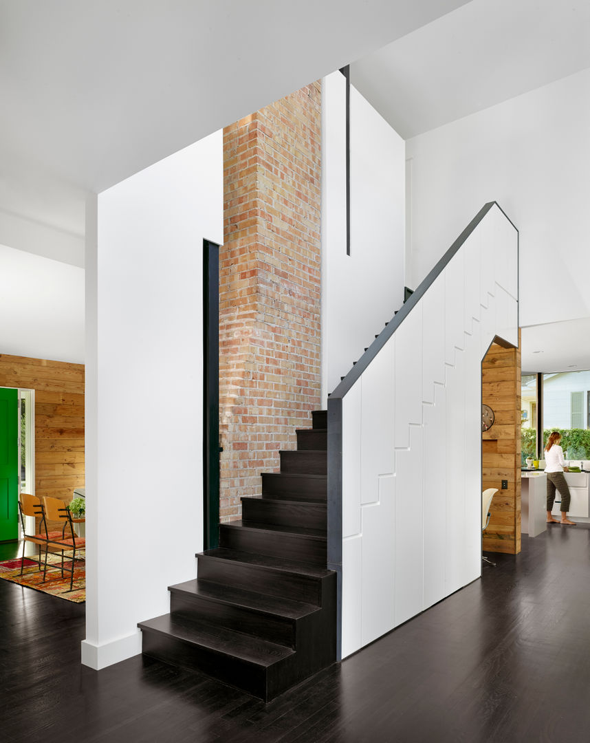 Palma Plaza Residence Hugh Jefferson Randolph Architects Modern corridor, hallway & stairs