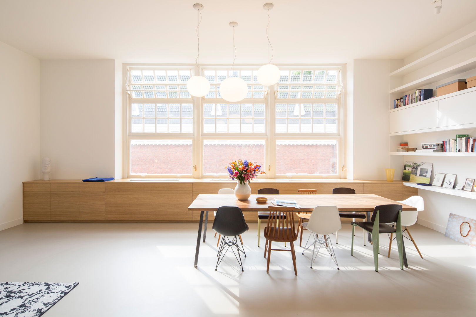 homify Industrial style dining room