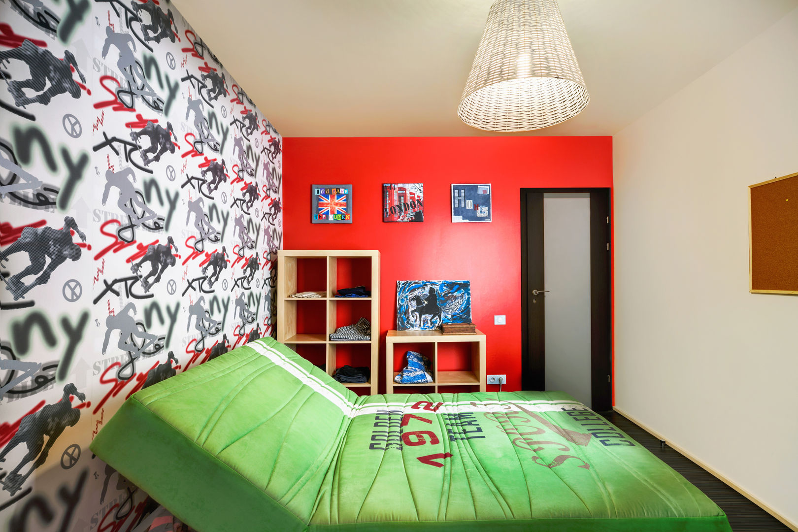 Проект 3х комнатной квартиры-студии 95 м², SAZONOVA group SAZONOVA group Cuartos infantiles de estilo ecléctico
