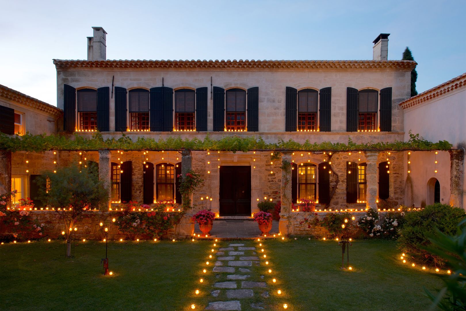 La Bella Candela, La Bella Candela La Bella Candela Jardins modernos Iluminação