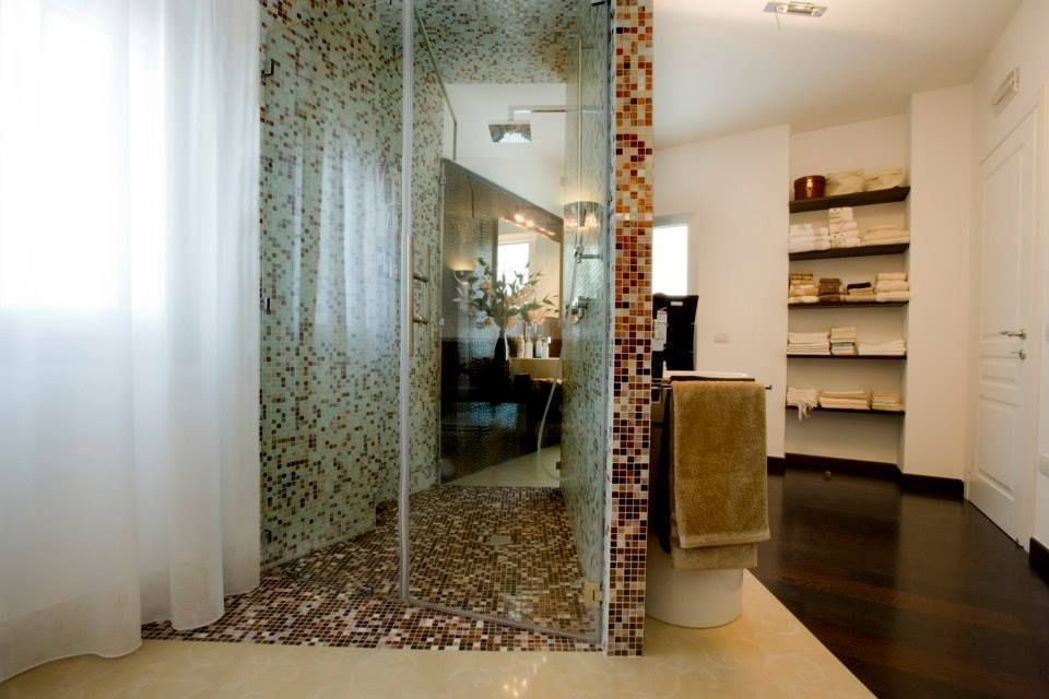 appartamento 4° piano provincia di Caserta, studiozero studiozero حمام Bathtubs & showers