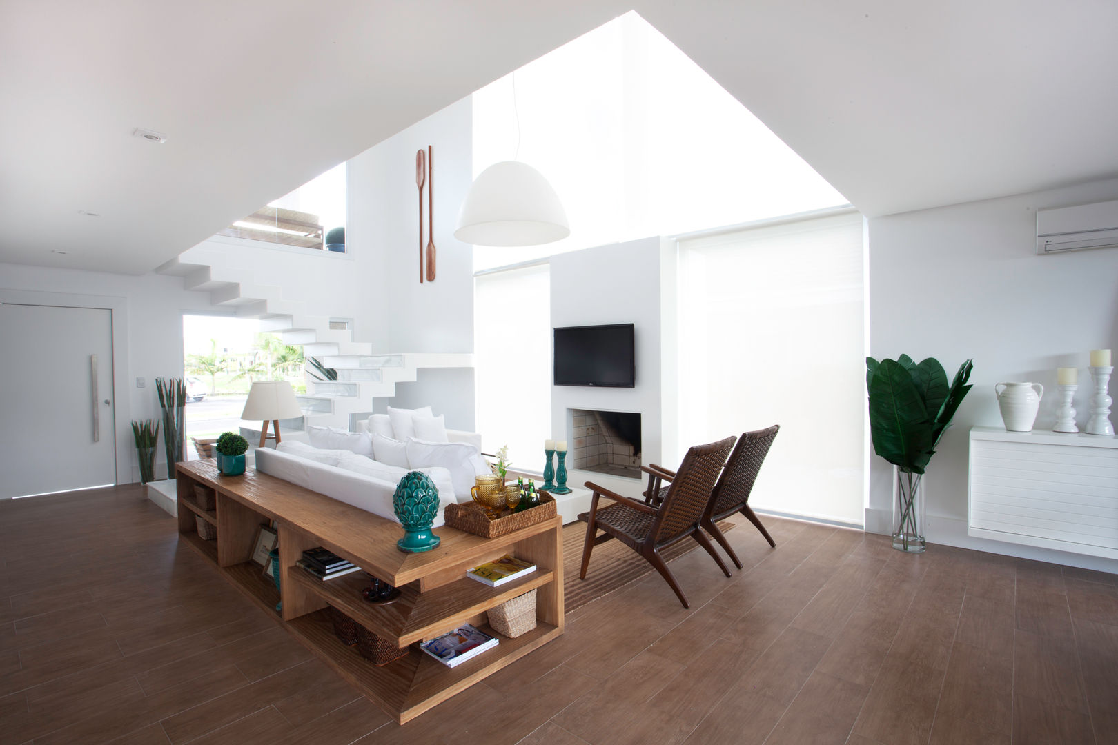 CASA PRAIA, Tweedie+Pasquali Tweedie+Pasquali Living room