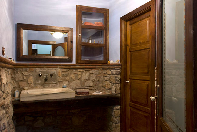 Restauración de masia guardando la esencia de los años, Puigdesens fusteria interiorisme Puigdesens fusteria interiorisme Bathroom