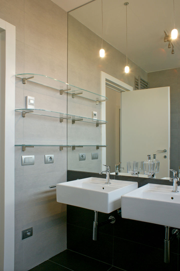 Appartamento a Milano, Gaia Brunello | in-photo Gaia Brunello | in-photo Modern style bathrooms