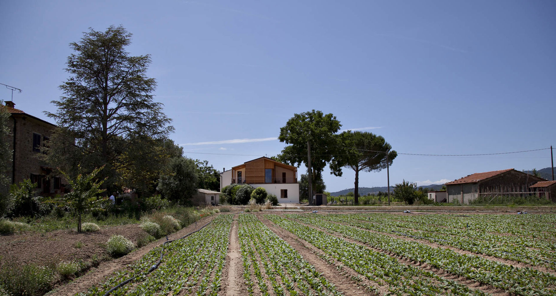Ristrutturazione ed ampliamento di un fabbricato rurale a Suvereto (LI), mc2 architettura mc2 architettura Casas de estilo mediterráneo