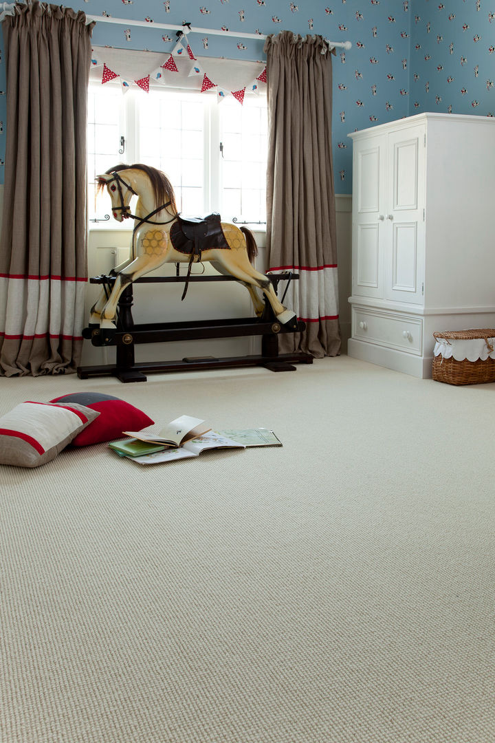 Queen's Ivory Crown Floors Planchers Tapis