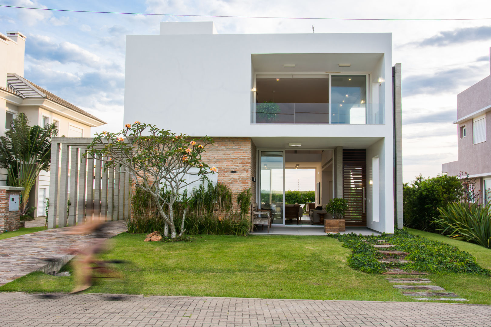 Casas Duplex Uma Op o Vers til E Moderna Homify
