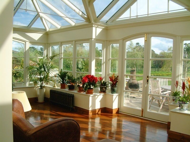 Hardwood Conservatory Hampton Windows Klassischer Wintergarten