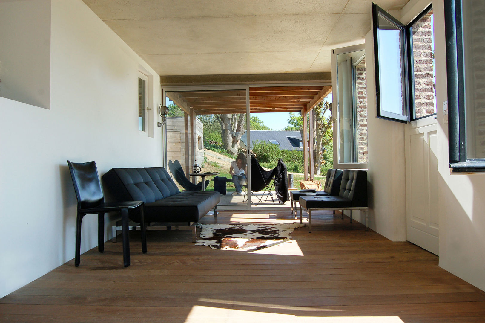 Maison V.W. - Intérieur Franklin Azzi Architecture Balcon, Veranda & Terrasse modernes