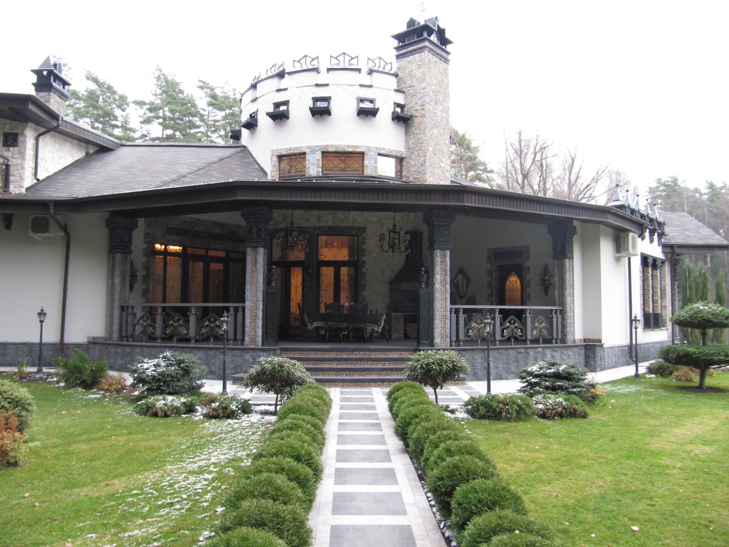 Загородный дом, Leonid Voronin Architect Leonid Voronin Architect Maisons classiques