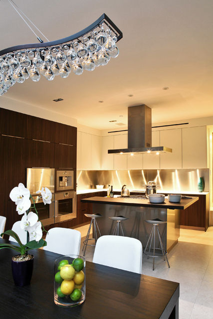 homify Modern kitchen