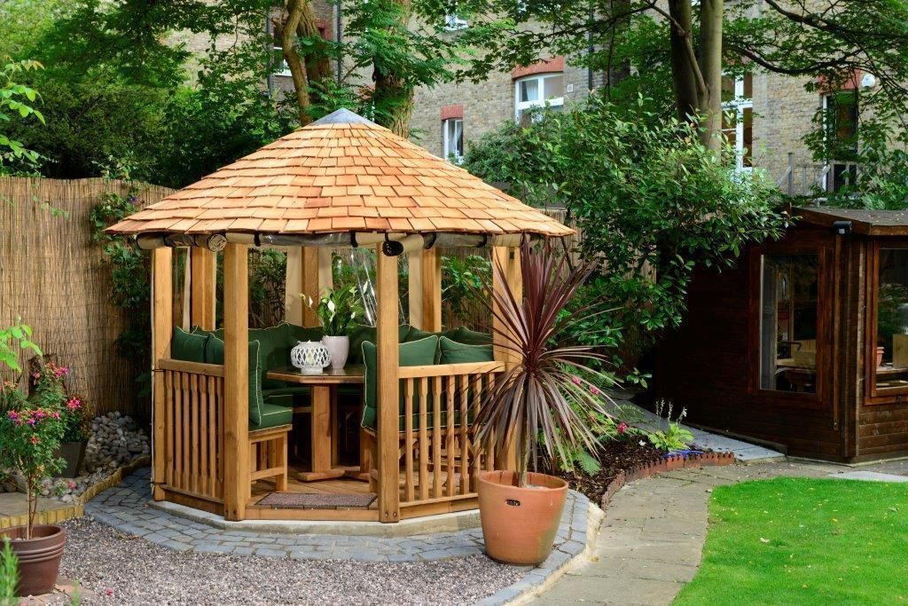 Crown Tudor Crown Pavilions Mediterranean style garden