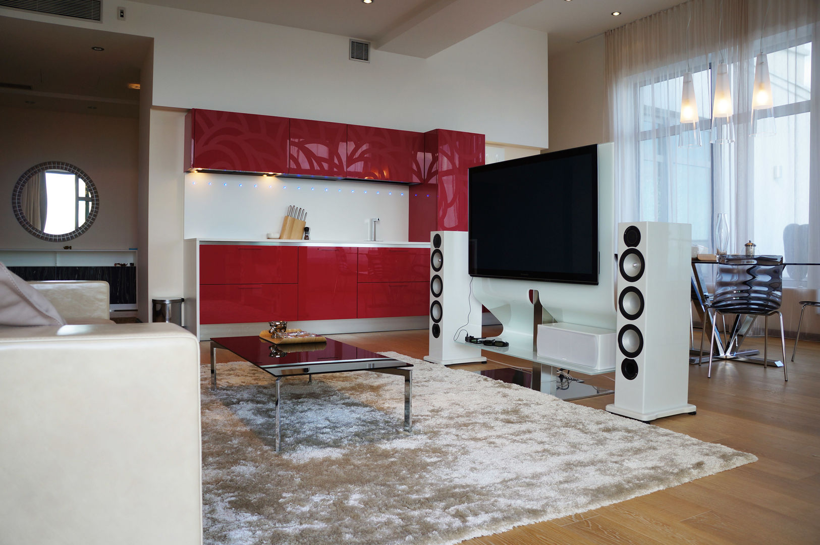 Над городом и морем, DEHAUSS DEHAUSS Living room