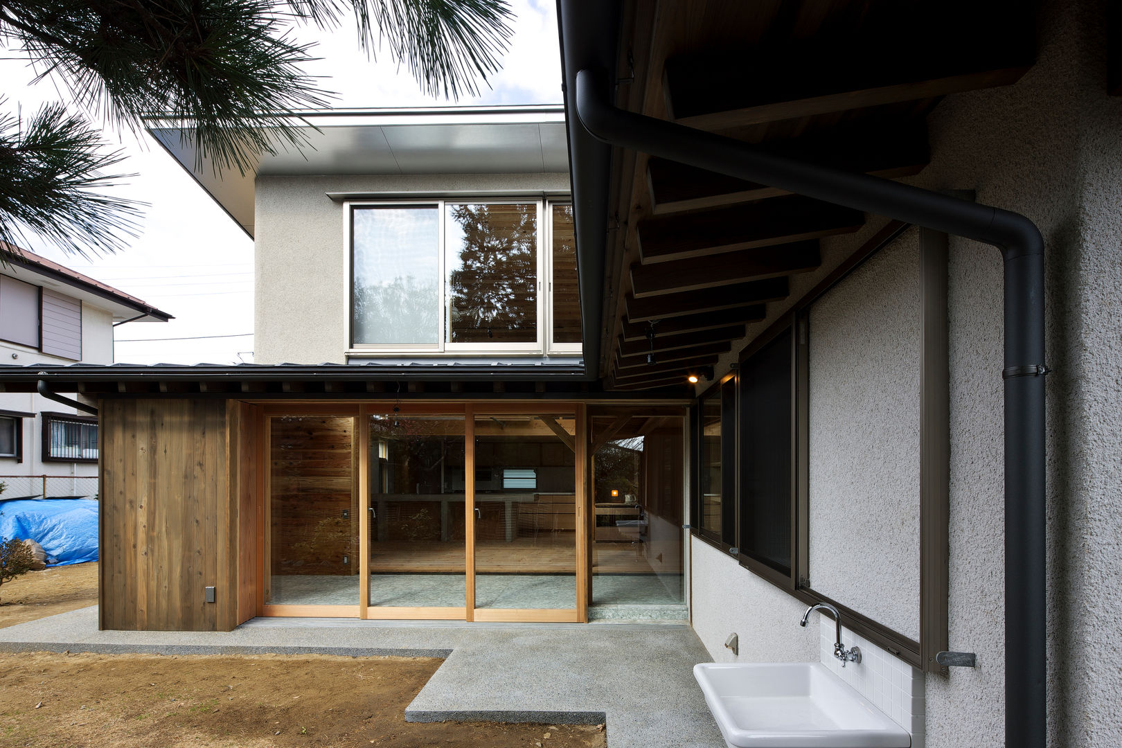 ながらの家, たなはしゆか建築設計アトリエ たなはしゆか建築設計アトリエ Casas estilo moderno: ideas, arquitectura e imágenes