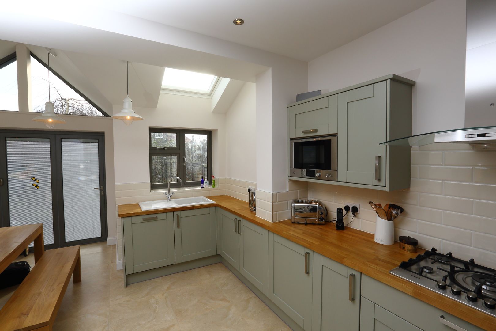 Single Storey Extension and Loft Conversion, Lance Rd, London Building Renovation London Building Renovation مطبخ