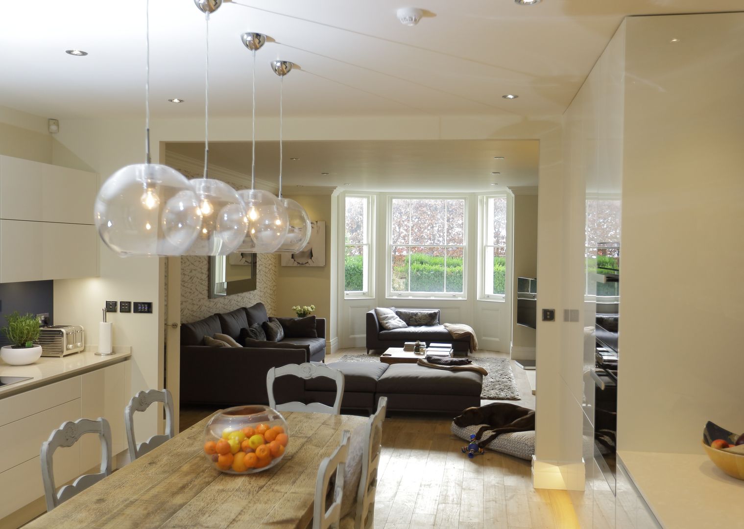 Bellevue, Harrow on-the-Hill, London Building Renovation London Building Renovation Classic style living room