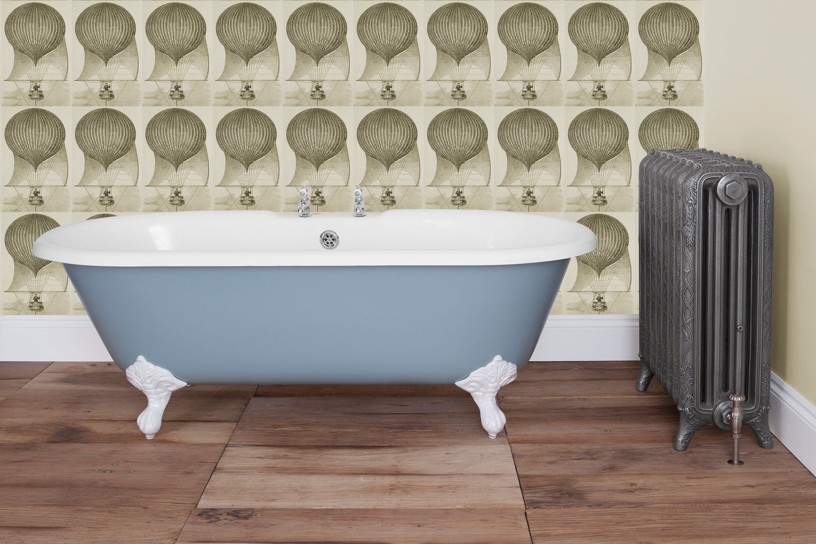 Ashby Double Ended Roll Top Cast Iron Bath UKAA | UK Architectural Antiques Ванна кімната Ванни та душові