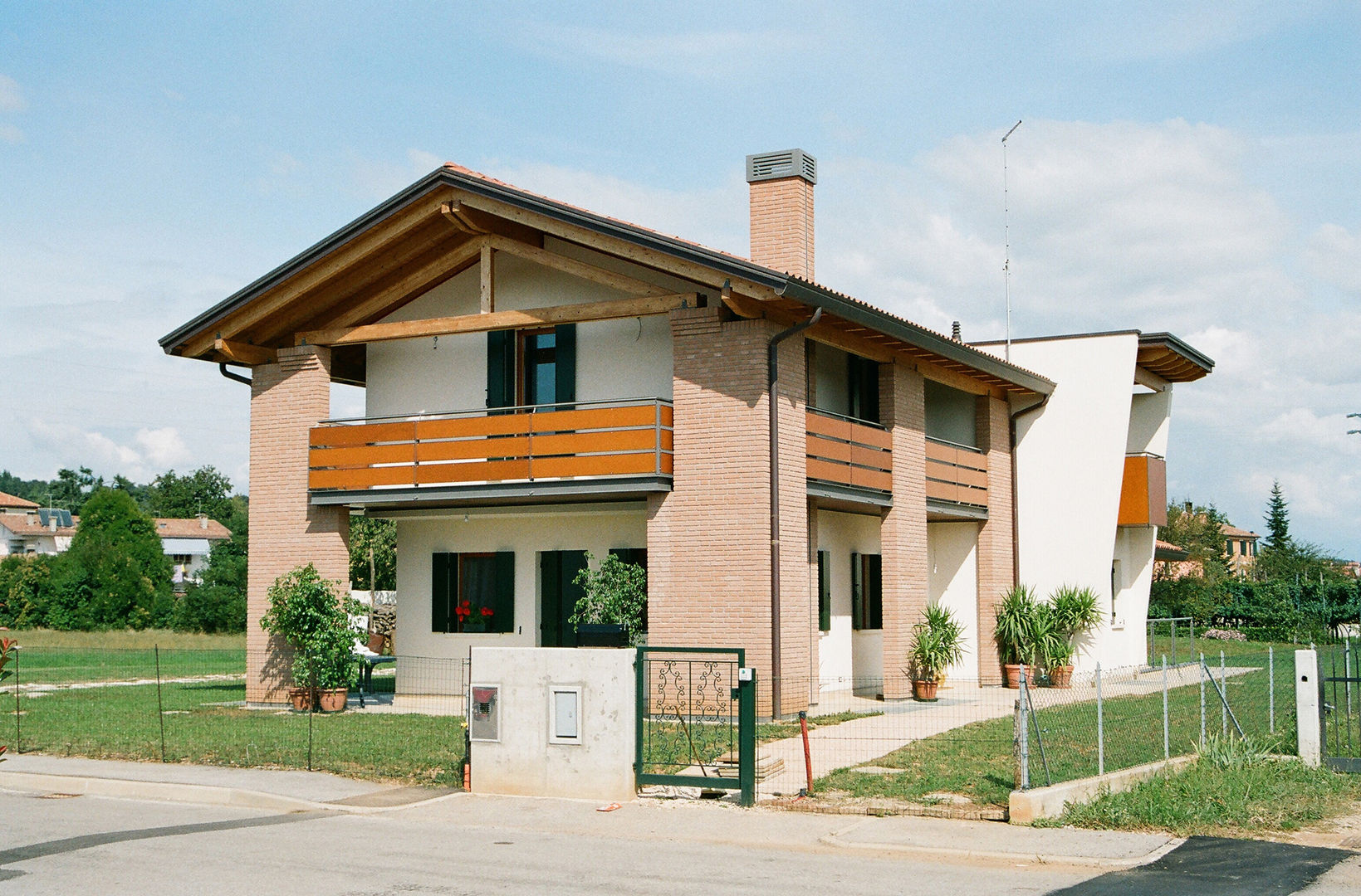 Casa GT, Studio architetto Mauro Gastaldo Studio architetto Mauro Gastaldo Moderne huizen