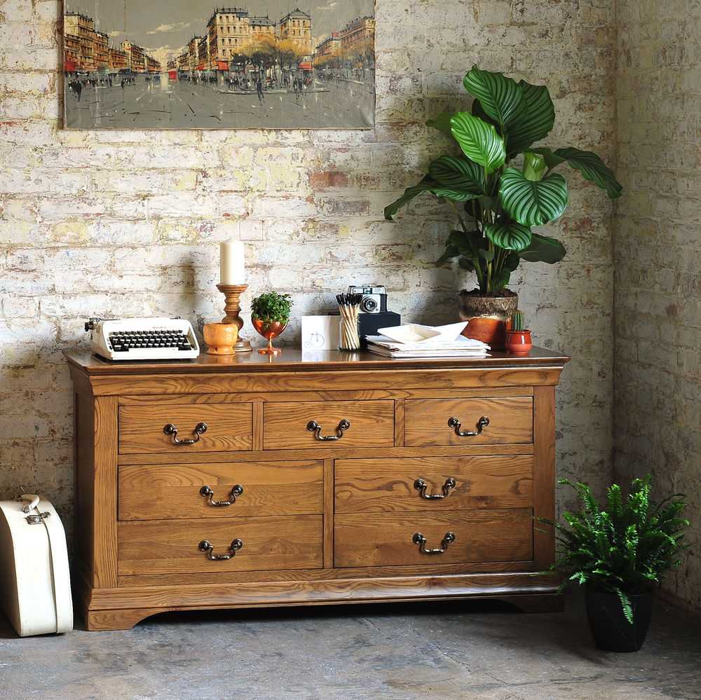 Toulouse Dark Oak 3 over 4 Drawer Chest The Cotswold Company Спальня Шафи і шафи