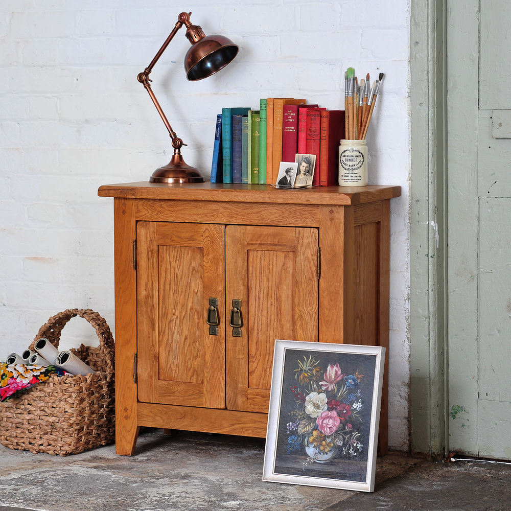 Oakland Small 2 Door Sideboard The Cotswold Company 컨트리스타일 거실 찬장 & 사이드 보드