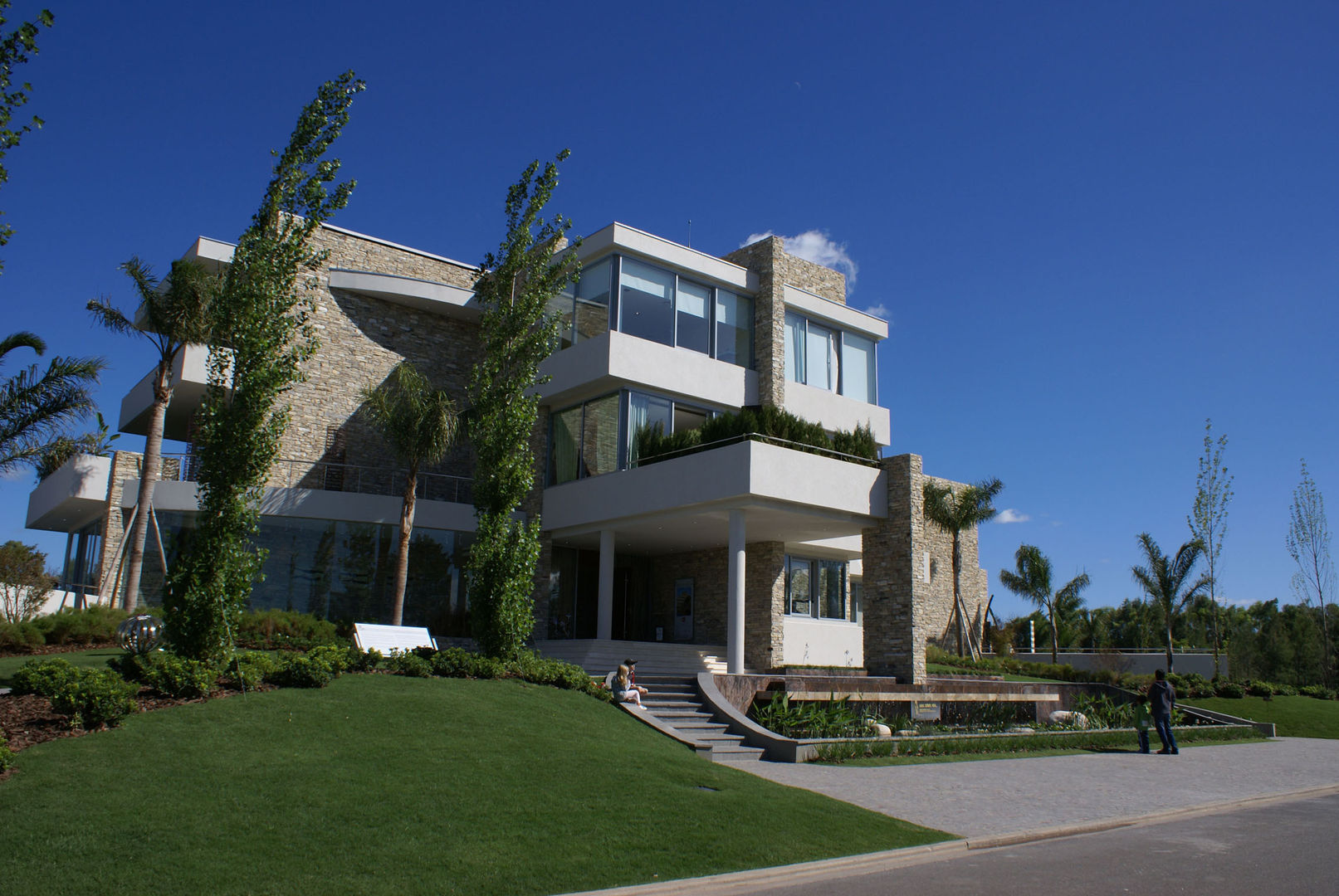 La casa que canta, VACCAREZZA Y TENESINI S.A. VACCAREZZA Y TENESINI S.A. Modern houses