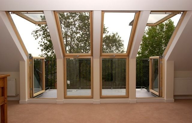 Velux Cabrio balcony A1 Lofts and Extensions بلكونة أو شرفة أثاث