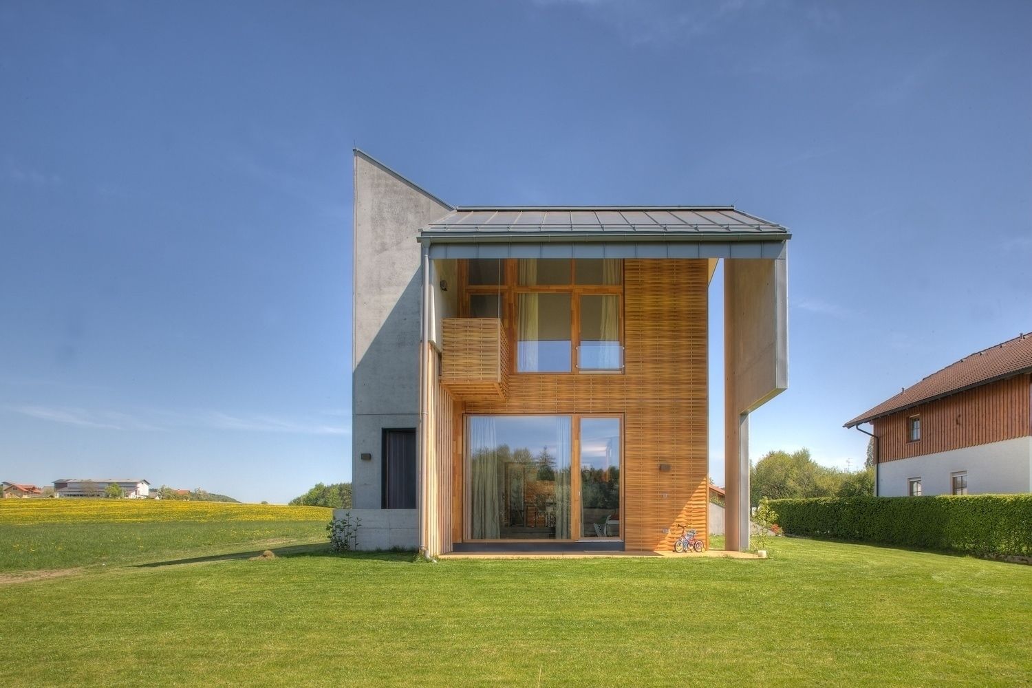 Atriumhaus am Waldrand, kleboth lindinger dollnig kleboth lindinger dollnig Casas modernas