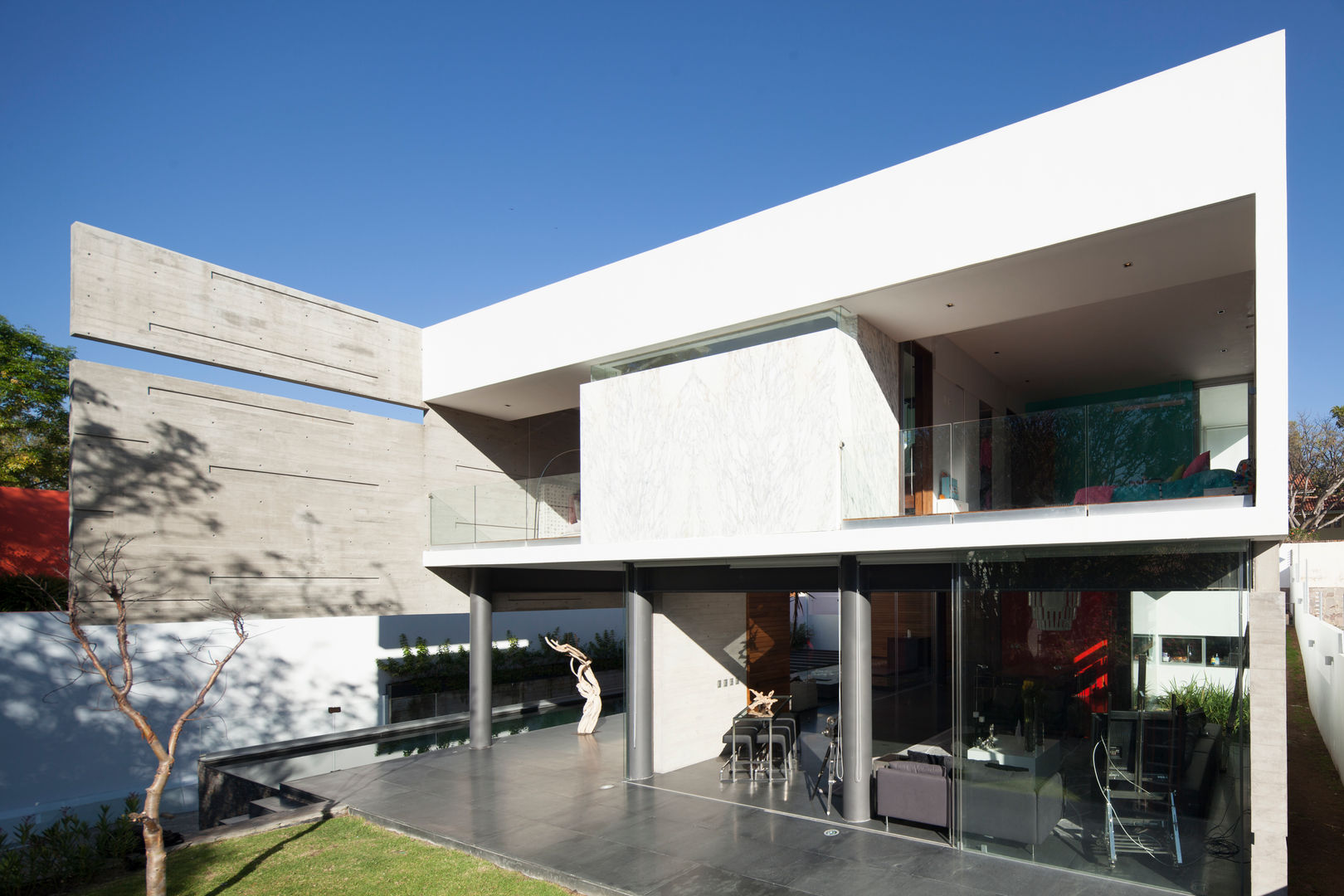 Casa Rinconada., Echauri Morales Arquitectos Echauri Morales Arquitectos Minimalist house