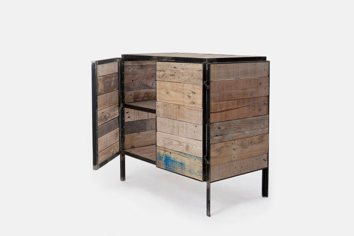 “L” profile, Mezzo Atelier Mezzo Atelier Industrial style living room Cupboards & sideboards