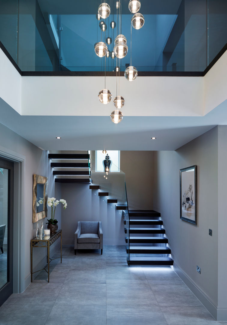 Floating tread staircase Railing London Ltd Pasillos, vestíbulos y escaleras modernos