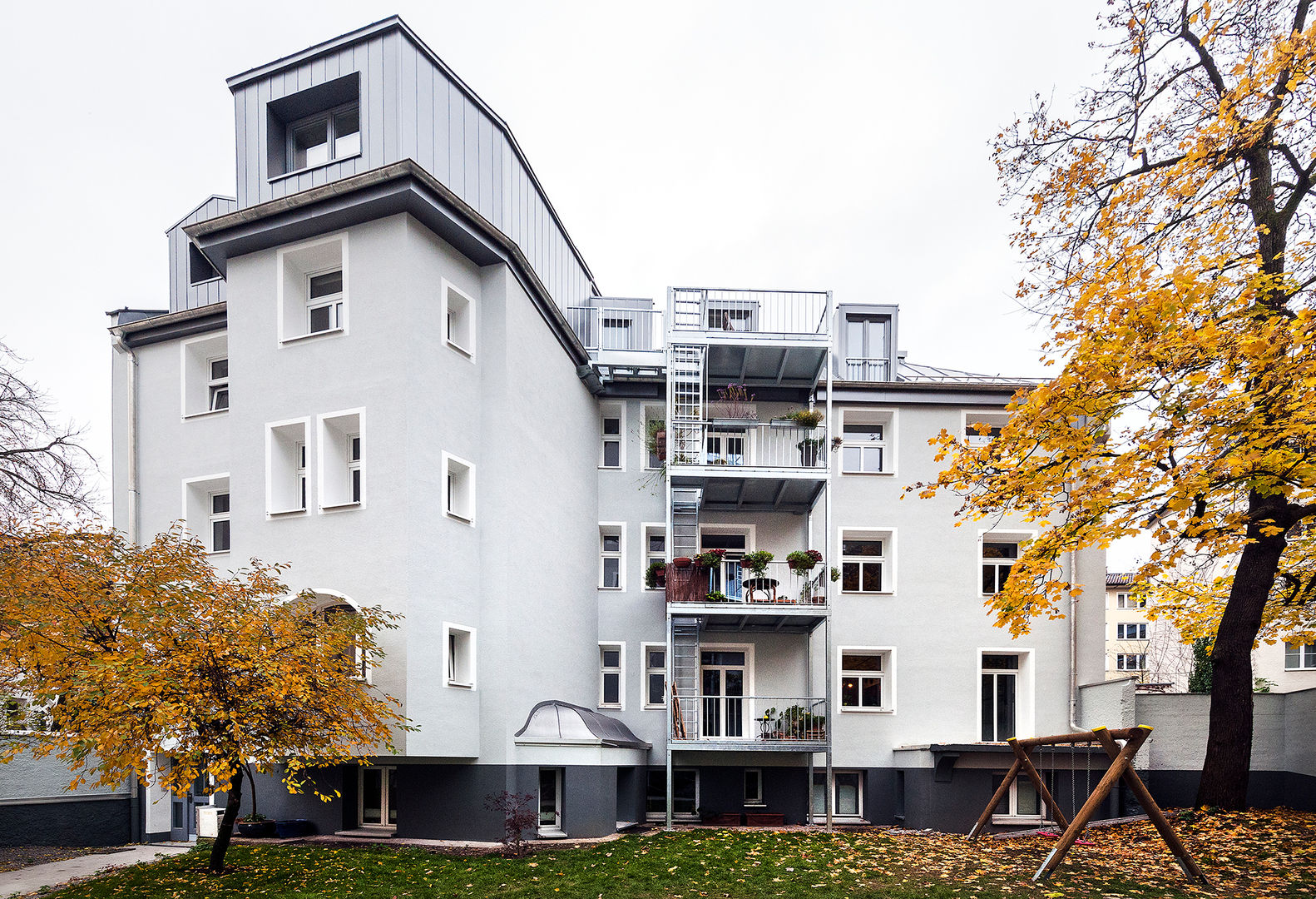 Sanierung Wohnanlage München-Schwabing, arcs architekten arcs architekten Classic style houses